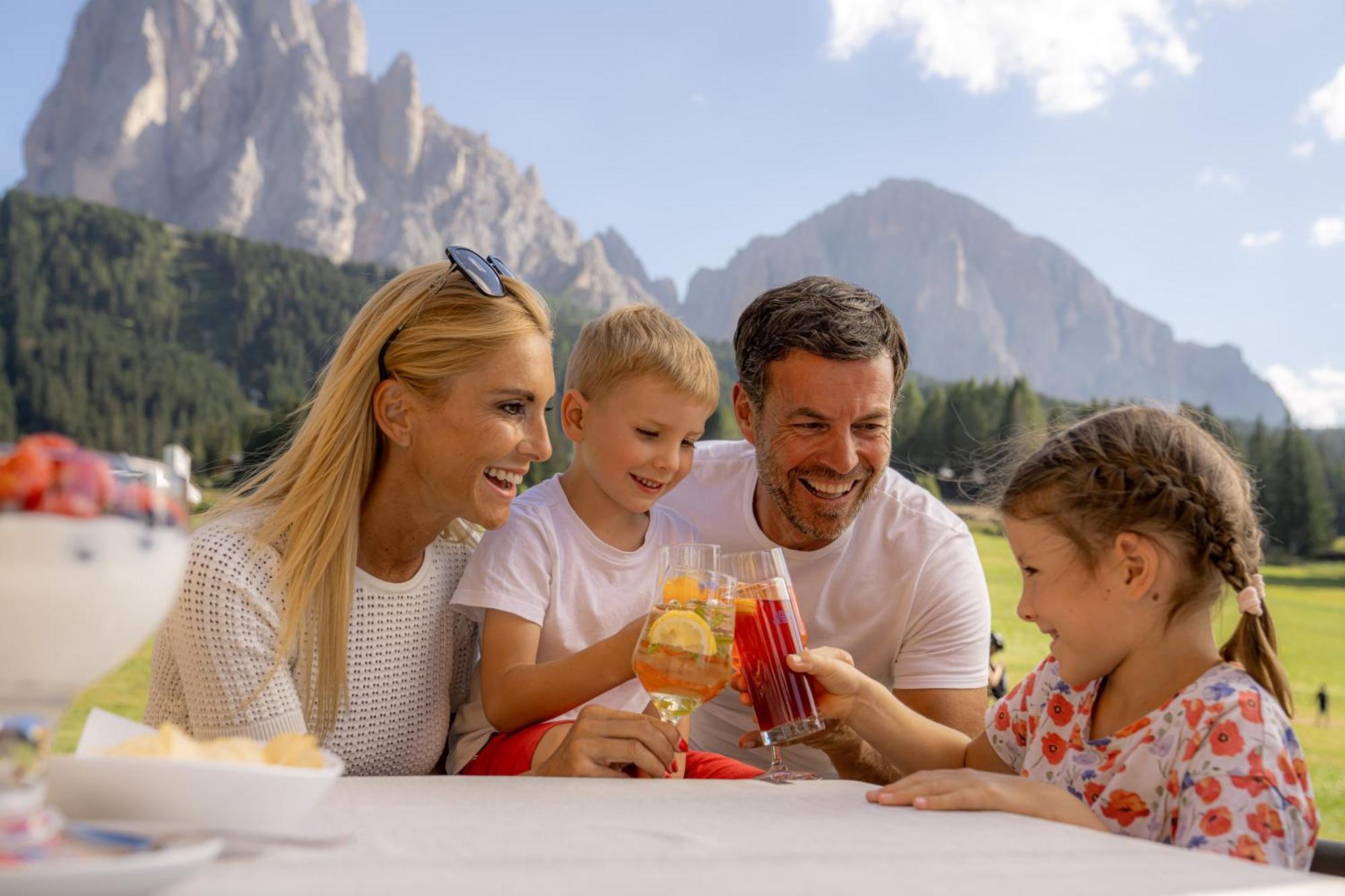 Sporthotel Monte Pana Santa Cristina Val Gardena Esterno foto